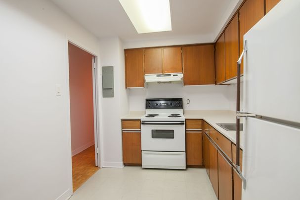 900 Rockland - Photo 1