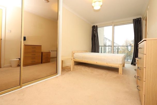 Room in a Shared Flat, Boardwalk Place, E14 - Photo 1
