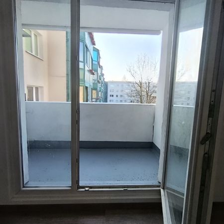 Frisch Renovierte 3-Raum-Wohnung mit Badewanne und Balkon - Photo 3
