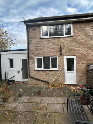 3 bedroom semi-detached house to rent - Photo 2