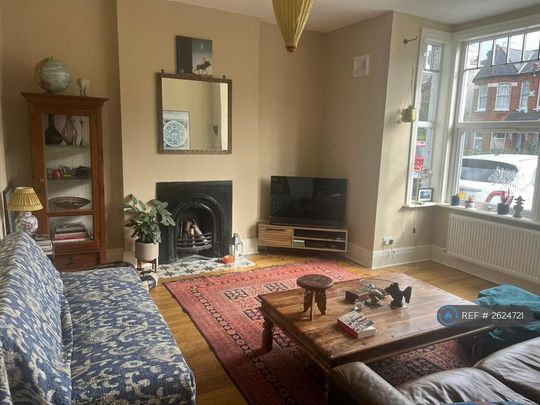 1 bedroom in a house share to rent - Photo 1