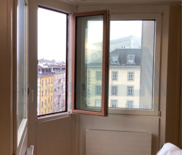 Appartement de 2 pièces au 5ème étage à La Rue du Cercle 10 - Photo 2