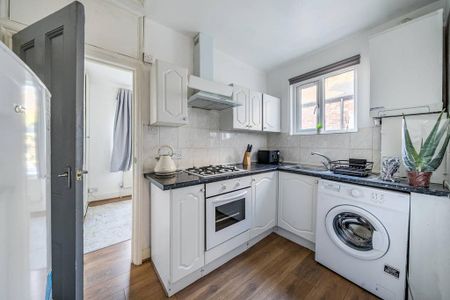 2 bedroom flat to rent - Photo 3