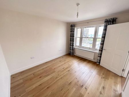 4 bedroom terraced house to rent - Photo 4