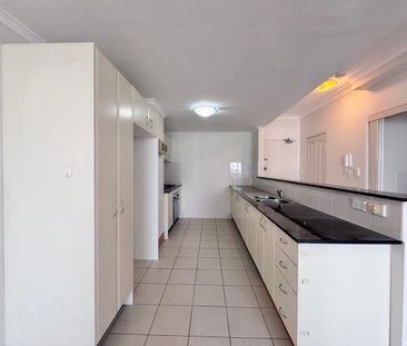 Modern Two Storey Apartment - Photo 5