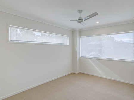5 Florida Crescent, Spring Mountain, QLD - Photo 4