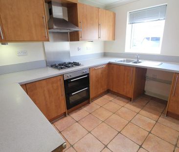 3 bedroom semi-detached house to rent - Photo 4