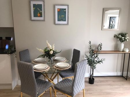 3 Bed Flat, Miller Road, CR0 - Photo 4