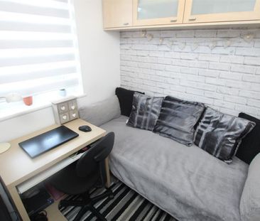 2 bedroom House To Let - Photo 3