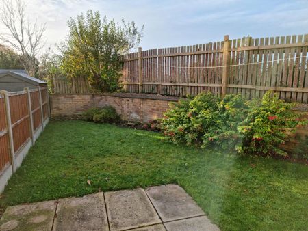 2 bedroom semi-detached house to rent - Photo 3