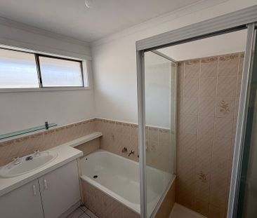 21 Ormond Road, Hampton Park VIC - Photo 6