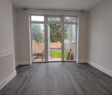 5 bedroom terraced house to rent - Photo 4