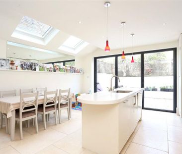 4 bedroom terraced house to rent - Photo 5