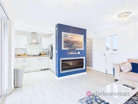 Hibbert Drive, Dunmow, CM6 - Photo 2