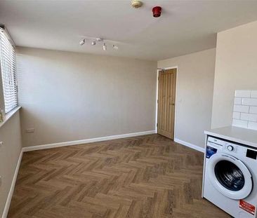 New Queen Street, Scarborough, YO12 - Photo 5