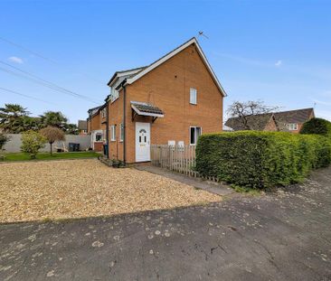 2 bedroom end of terrace house to rent - Photo 2