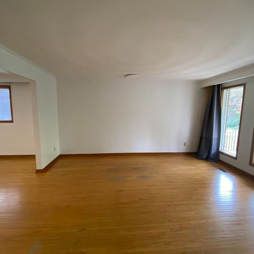 For Lease - 31 Donalda Crescent, Toronto, Ontario - Photo 1