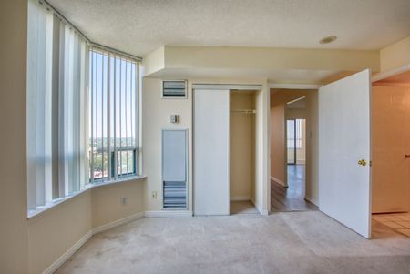 For Lease - 135 Hillcrest Avenue Unit# 2212, Mississauga, Ontario - Photo 5