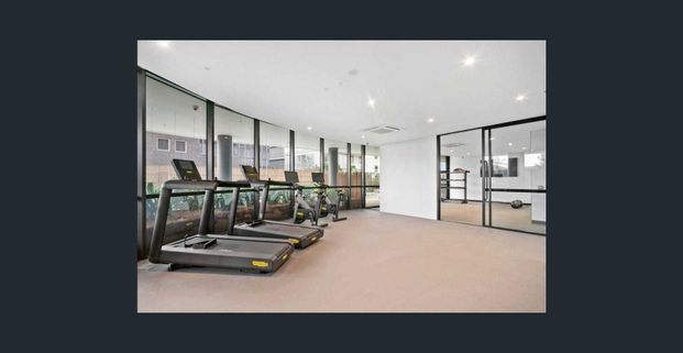 Modern One bedroom Apartment - Photo 1