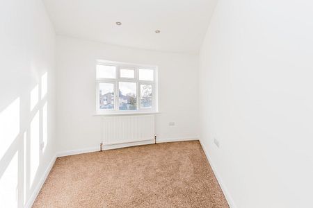 Flat 3, Falcon Court Stockett Lane, Maidstone, Coxheath, ME17 4FT - Photo 5