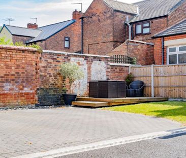 3 bedroom semi-detached house to rent - Photo 6