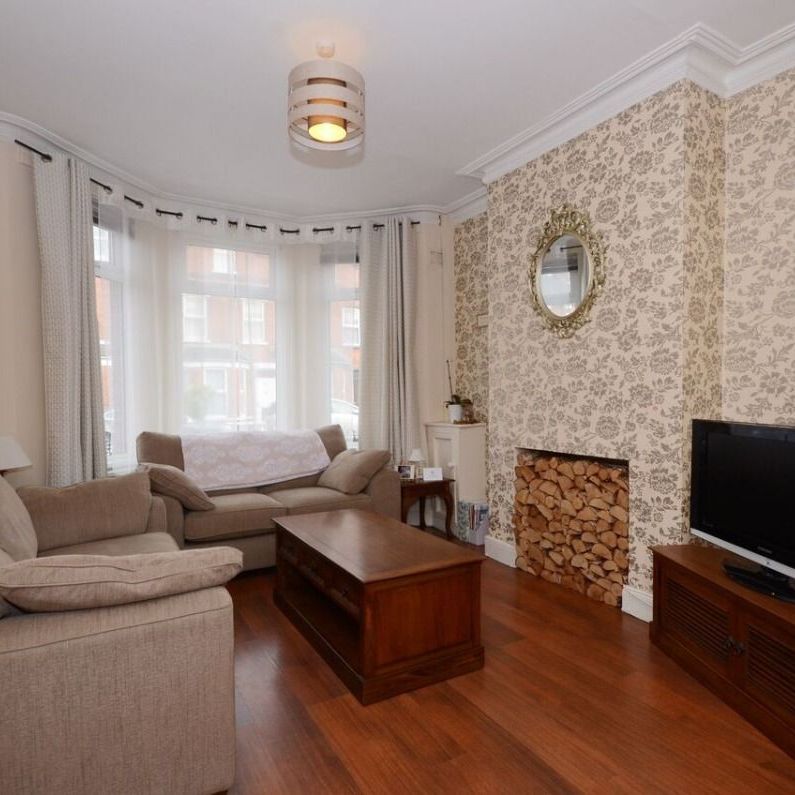 41 Ravenhill Avenue, Belfast BT6 8LD - Photo 1
