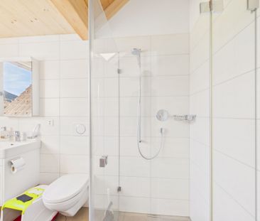 Einzigartige 4.5-Zimmer-Dachwohnung mit Galerie und Weitblick in Ka... - Photo 2