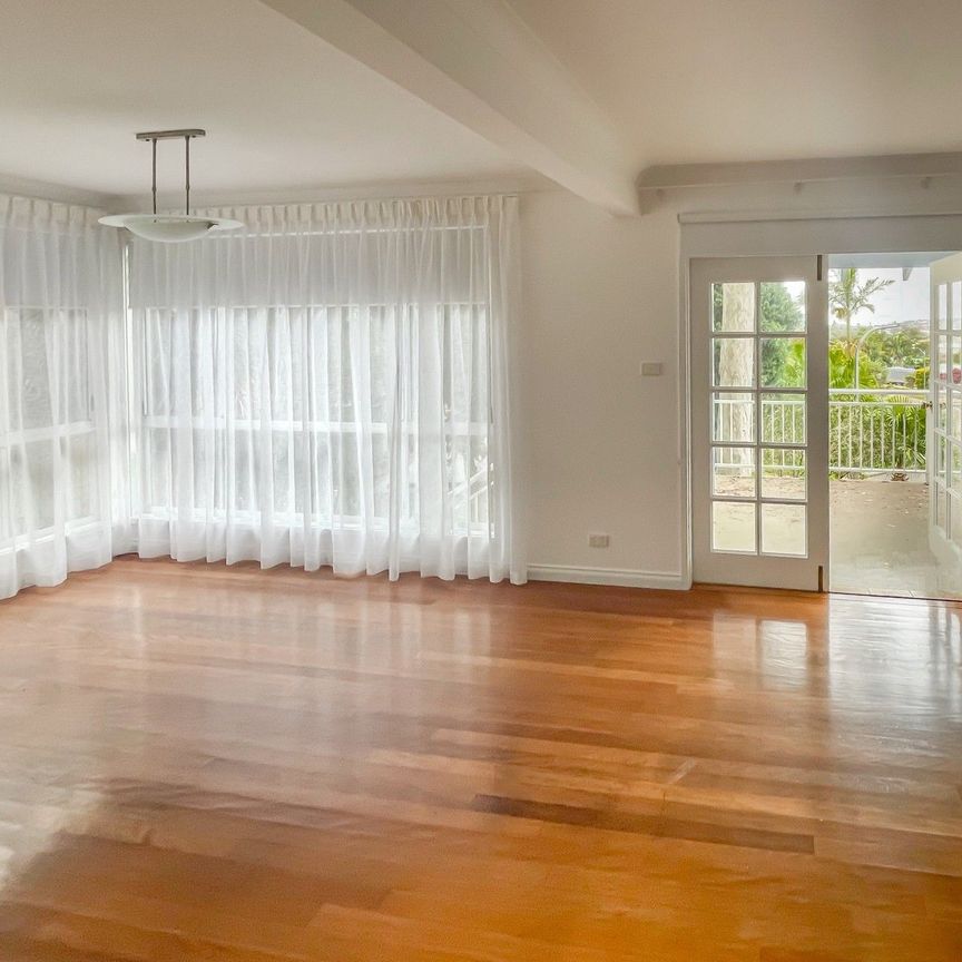 Lovely Family Home! - Photo 1