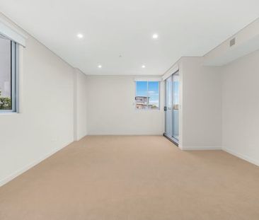 Modern 1 bedroom apartment close to amenities for lease - Photo 3