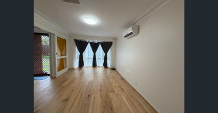 2-Bedroom Unit with Courtyard & Garage – Close to Shops & Hospital - Photo 5