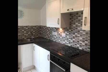 Studio Flat, Holland Road, BN3 - Photo 5