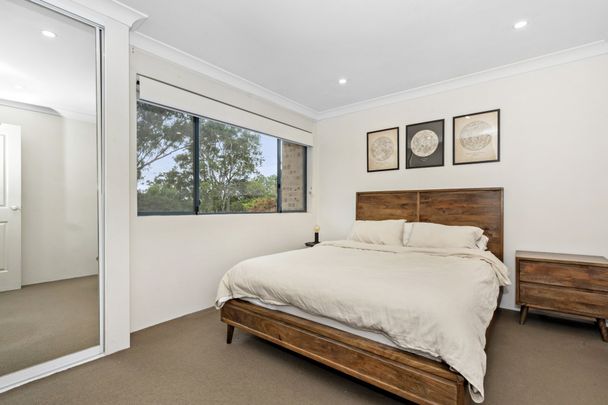 Bright 2 Bedroom Unit - Photo 1