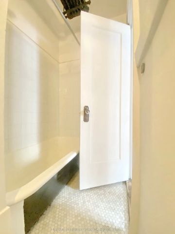 125 Earl Place #202 - Photo 4