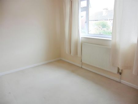 Lyndon Avenue, Garforth, Leeds - Photo 2