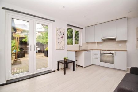 1 bedroom ground floor flat to rent - Photo 5