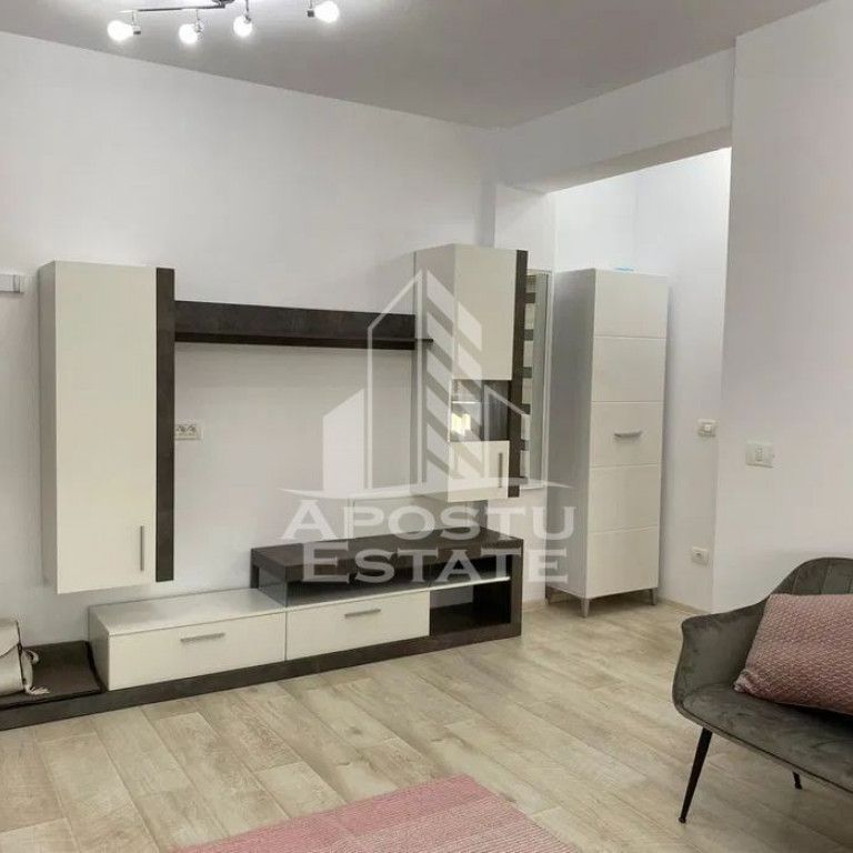 Apartament cu o camera, centrala proprie, zona Soarelui - Fotografie 1