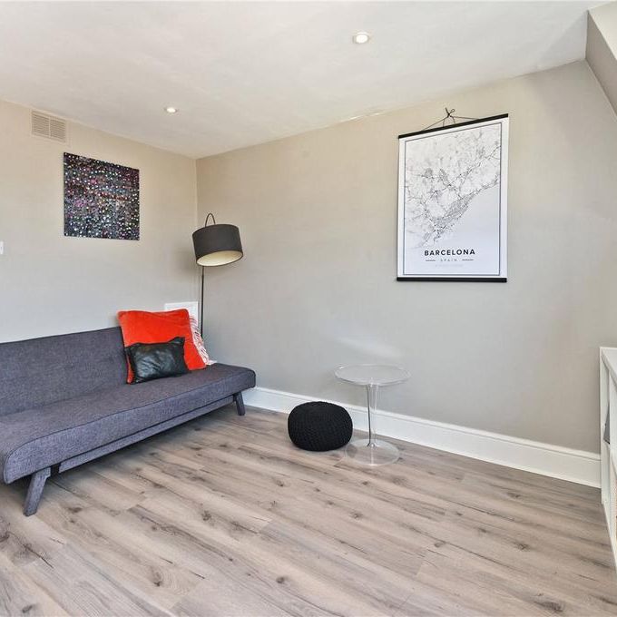 1 bedroom flat to rent - Photo 1