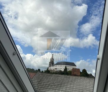 Preiswerte 2 DG-Zimmer Wohnung im Zentrum von Weida! - Photo 1