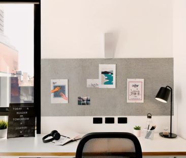 U18 6 Bedroom Share Bathroom Male - Photo 3