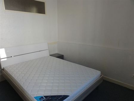 Location Appartement 2 pièces 34m² LE CREUSOT 71200 - Photo 5