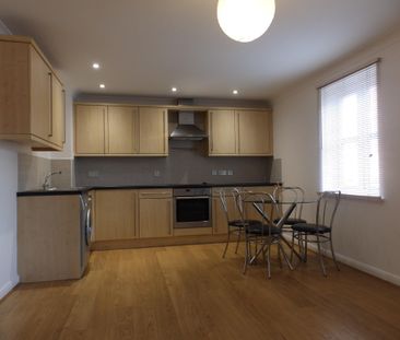2 bedroom apartment to rent - Photo 3