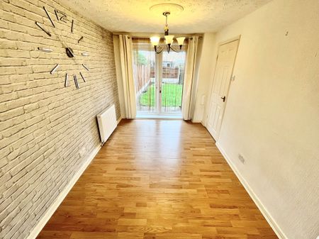 3 bedroom house to rent Webster Crescent, S61 - Photo 5