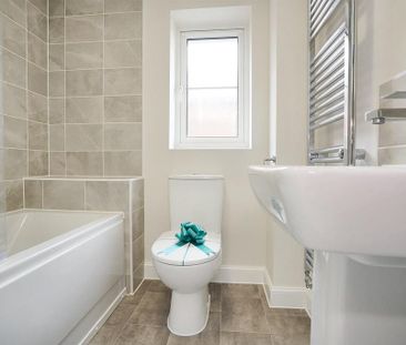 2 bedroom semi-detached house to rent - Photo 5