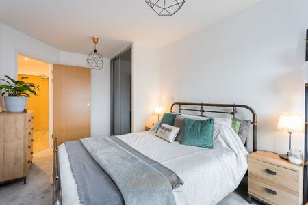 West Green Drive, Crawley, RH11 - Photo 5