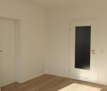 Wohnlich, ledig, jung sucht... Mieter für trendige ZWEIRAUM- Wohnung - Foto 2