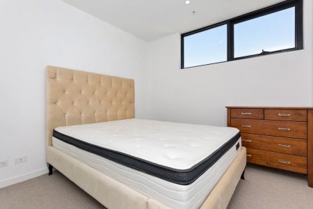 Light-filled sanctuary for a brilliant bayside lifestyle – FULLY FURNISHED and open for an offer - Photo 5