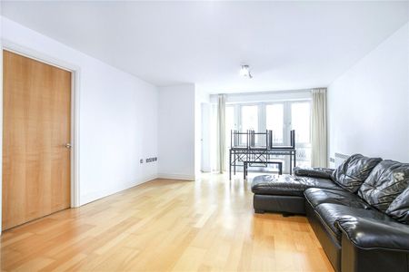 St Davids Square, London, England, E14 3WG - Photo 4