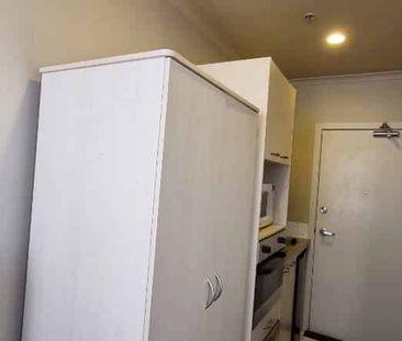 CITY CENTRE - 1 Bedroom Furnished Apartment - Photo 3