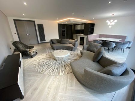 Price £2,500 pcm - Available 07/01/2026 - Furnished - Photo 2