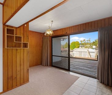 Sunny 3 bedroom family home in Glen Eden - Photo 4